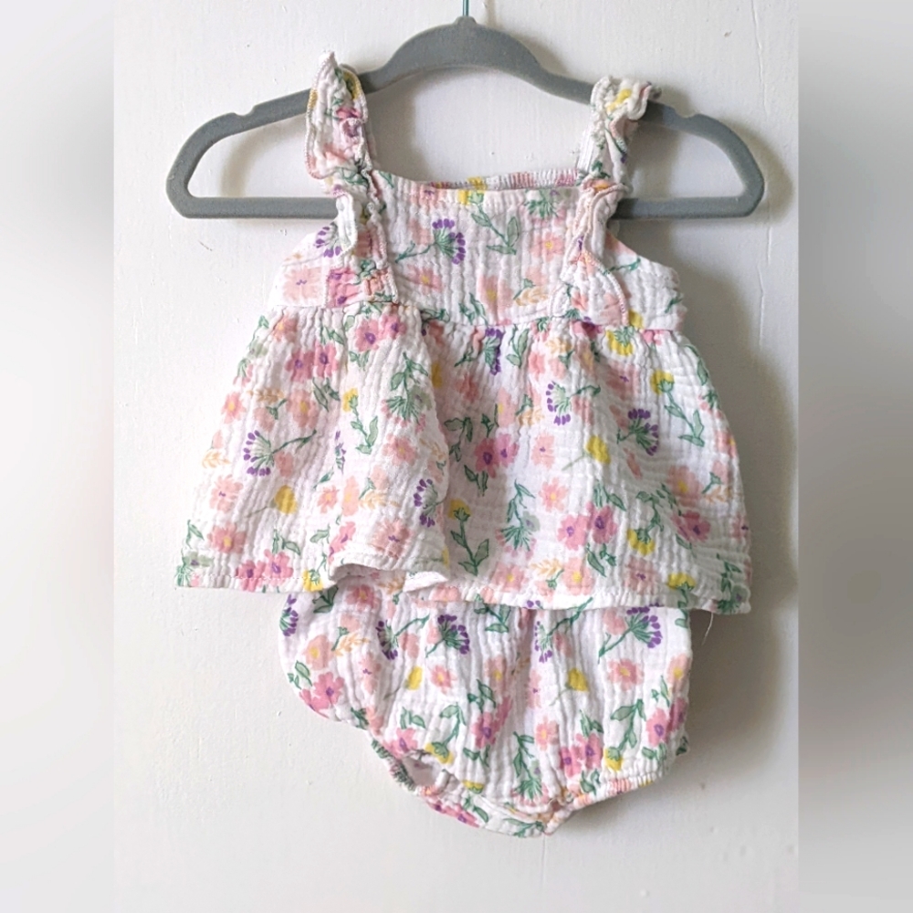 Gauzy Baby Girl outfit, floral print 3-6 months Baby on Board